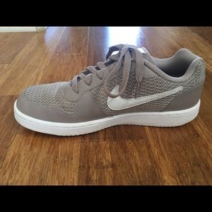 Wmns Nike Ebernon, Size 8.5